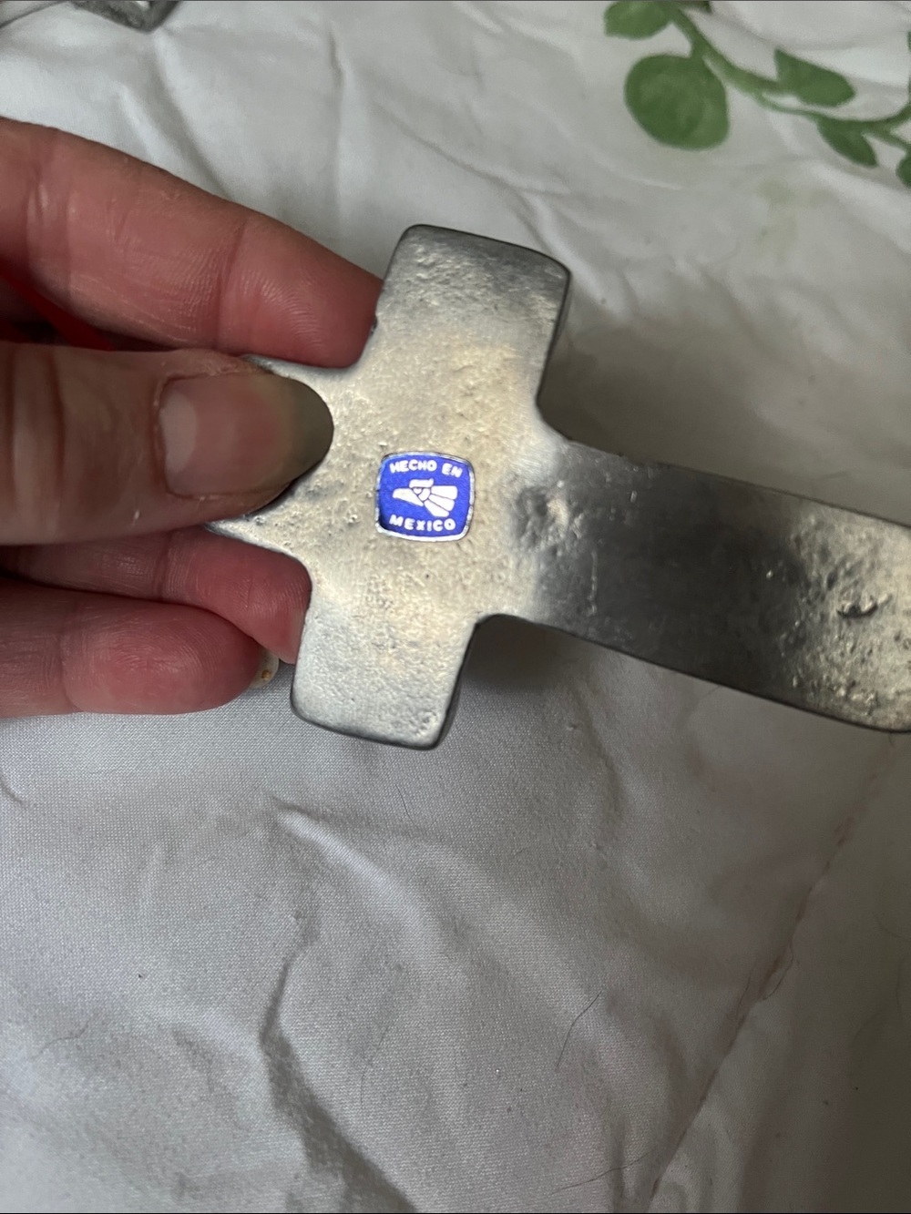 Small Cross - Picture 4 of 5